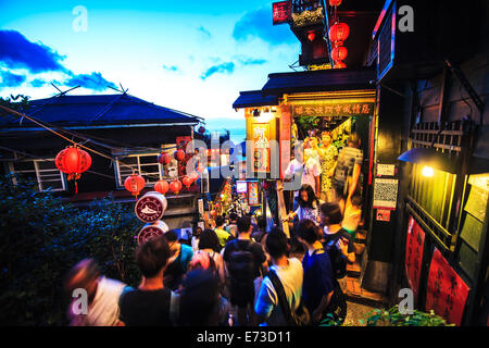 New Taipei City, Taiwan - 30. Juni 2014: Die Landschaft am Meer Berg Stadt in Jiufen, Taiwan Stockfoto