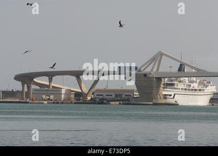 Barcelona (Spanien) mobile Hafenbrücke "Tor Europas" Stockfoto
