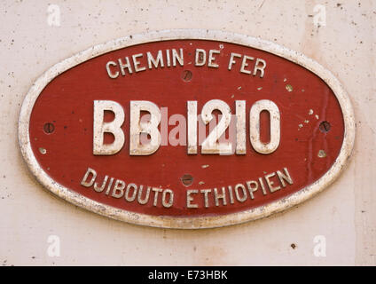 Logo-Plakette in einem Zug In Dire Dawa Train Station, Äthiopien Stockfoto