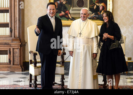 Vatikanstadt 5. September 2014 Francis Papst trifft sich mit dem Präsidenten der Republik Panama, S.E. Herr Juan Carlos VARELA Credit: wirklich Easy Star/Alamy Live News Stockfoto