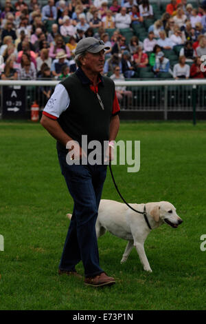 Stamford, Lincs, UK. 5. September 2014.  Der Land Rover Burghley Horse Trials. Captain Mark Phillips in The Land Rover Burghley Horse statt 4.-7. September. Bildnachweis: Jonathan Clarke/Alamy Live-Nachrichten Stockfoto