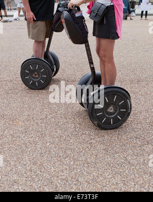 Paar auf Segways - Washington, DC USA Stockfoto