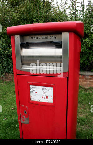 Frankieren Post nur Kasten, Stratford Warwickshire, England, UK Stockfoto