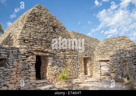 Village des Bories in der Nähe von Gordes, Provence, Frankreich Stockfoto