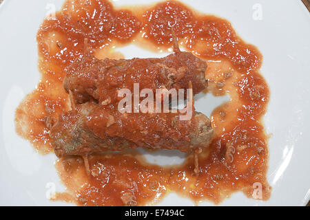 Rouladen vom Rind mit Tomatenmark und gerauchte Stockfoto