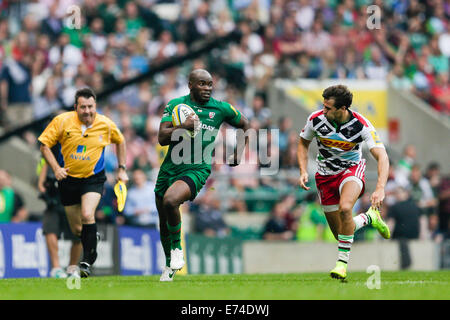 Twickenham, Großbritannien. 06. Sep, 2014. Aviva Premiership Rugby. London Irish versus Harlekine. London Irish Flügelspieler Topsy Ojo in Aktion Credit: Action Plus Sport/Alamy Live News Stockfoto