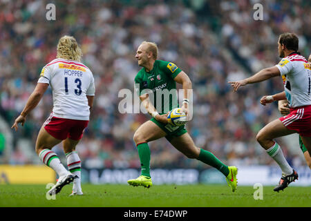 Twickenham, Großbritannien. 06. Sep, 2014. Aviva Premiership Rugby. London Irish versus Harlekine. London Irish Outhalf Shane Geraghty in Aktion Credit: Action Plus Sport/Alamy Live News Stockfoto