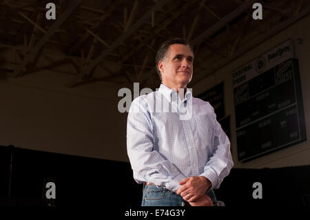 Presidential hoffnungsvollen Mitt Romney bei einer Bürgerversammlung Stil in Manchester, NH. 04.01.2012 Stockfoto
