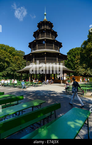 Chinesischen Turm und Biergarten, englischer Garten, München Stockfoto