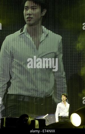 Kuala Lumpur, Malaysia. 6. Sep, 2014. Sängerin Lee-Hom Wang führt während seines Galaxy 20. Jubiläum Live-Konzert in Kuala Lumpur, Malaysia, 6. September 2014. Bildnachweis: Chong Voon Chung/Xinhua/Alamy Live-Nachrichten Stockfoto