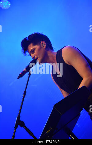 Gibraltar. 6. Sep, 2014. Die internationale Band The Script unter der Leitung von Sänger Danny O'Donoghue, titelte die Gibraltar Musik Festivals 2014 im Victoria-Stadion in Gibraltar. Die Band gehörte zu einer der vielen Gruppen, die heute in Gibraltar gespielt. Andere Künstler enthalten Rita Ora, John Newman, Tony Hadley, James Arthur und Newton Faulkner aus einer Liste mit 29 Gruppen und Künstler. Die Gibraltar-Musik-Festival ist eine jährliche Veranstaltung in Gibraltar am Ende jedes Jahr im Sommer. Bildnachweis: Stephen Ignacio/Alamy Live-Nachrichten Stockfoto