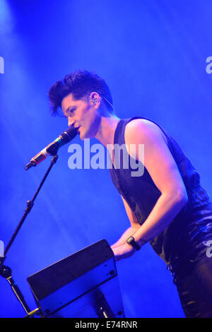 Gibraltar. 6. Sep, 2014. Die internationale Band The Script unter der Leitung von Sänger Danny O'Donoghue, titelte die Gibraltar Musik Festivals 2014 im Victoria-Stadion in Gibraltar. Die Band gehörte zu einer der vielen Gruppen, die heute in Gibraltar gespielt. Andere Künstler enthalten Rita Ora, John Newman, Tony Hadley, James Arthur und Newton Faulkner aus einer Liste mit 29 Gruppen und Künstler. Die Gibraltar-Musik-Festival ist eine jährliche Veranstaltung in Gibraltar am Ende jedes Jahr im Sommer. Bildnachweis: Stephen Ignacio/Alamy Live-Nachrichten Stockfoto