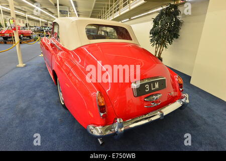 Eine klassische Rolls-Royce in einem Autohaus in Las Vegas Stockfoto