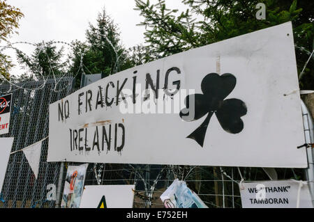 Belcoo, Nordirland. 2. September 2014 - Anti-Fracking Kampagne im Steinbruch im Besitz von Tamboran Stockfoto