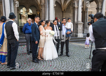 Hochzeit in der Nähe von Dom, Köln, Köln, Deutschland, Europa Stockfoto