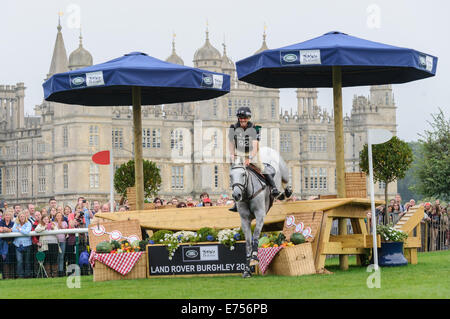 Andrew Nicholson und AVEBURY - Burghley House, Stamford, UK. 7. Sep, 2014. Die Cross Country-Phase, Land Rover Burghley Horse Trials, 6. September 2014. Bildnachweis: Nico Morgan/Alamy Live-Nachrichten Stockfoto