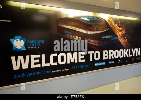 Willkommen bei Brooklyn Schild Barclays Center Stockfoto