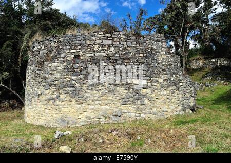 KUELAP - archäologische Stätte in CHACHAPOYAS. Abteilung von Amazonas. Peru Stockfoto