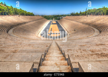 Blick vom Thetop des Olympia-Stadions in Athen, Austragungsort der ersten Olympischen Spiele der Neuzeit Stockfoto