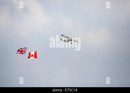 Lincolnshire, UK. 7. Sep, 2014. sah eine öffentliche Spektakel und einzigartigen Moment in der Geschichte der Luftfahrt im Aviation Heritage Centre in Lincolnshire, East Kirkby, Lincs PE23 4DE.  Medien war eingeladen, wie die Welt nur Lancaster-Bomber fliegen ist (die RAF ist Lancaster "Klopfer" und die kanadische Lancaster "Vera") überflog Großbritanniens nur andere laufende Lancaster "Nur Jane", als es auf dem Laufsteg am Lincs Aviation Heritage Centre rollte.  20 BILDER VON DER SHOW. Stockfoto