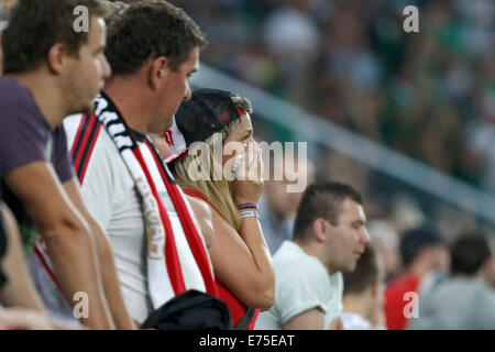 Budapest, Ungarn. 7. September 2014. Enttäuscht ungarischen Fan schreit während Ungarn vs. Nordirland UEFA Euro 2016 Qualifizierer Fußballspiels bei Groupama-Arena am 7. September 2014 in Budapest, Ungarn. Bildnachweis: Laszlo Szirtesi/Alamy Live-Nachrichten Stockfoto