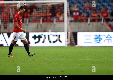 Saitama, Japan. 7. Sep, 2014. Tomoaki Makino (rot) Fußball: 2014 J.League Yamazaki Nabisco Cup Viertelfinale match zwischen Urawa Reds 2-2 Sanfrecce Hiroshima im Saitama Stadium 2002 in Saitama, Japan. © AFLO SPORT/Alamy Live-Nachrichten Stockfoto