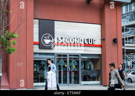 Zweite Tasse Café an der Ecke des Königs und Bathurst in Toronto, Ontario Stockfoto