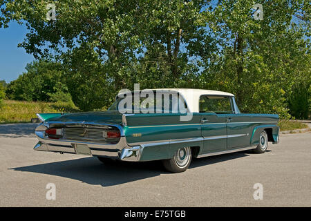 Oldtimer Lincoln Premiere Landau, Baujahr 1958 Stockfoto