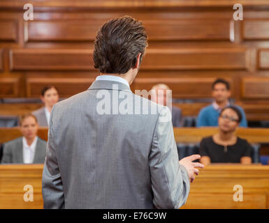 Anwalt plädiert Fall Jury vor Gericht Stockfoto