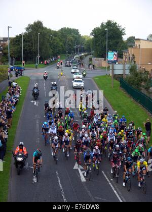 Runcorn, Halton, Cheshire, UK. 8. September 2014. Stufe 2 der Tour of Britain auf der Durchreise Runcorn, Halton auf ihrem Weg in Llandudno, Nordwales zu beenden. Bildnachweis: Dave Baxter/Alamy Live-Nachrichten Stockfoto