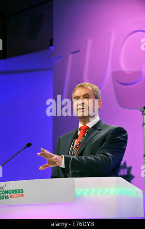 Liverpool, Vereinigtes Königreich. 7. September 2014. John Hannett TUC Konferenz Liverpool. John Hannett Generalsekretär USDAW unterstützen zusammengesetzte 16: Null-Stunden-Verträge und Leiharbeitnehmer. Der Generalsekretär fordert Rechtsschutz. vollständige Pressemitteilung finden Sie unter USDAW Webseite. Bildnachweis: Della Batchelor/Alamy Live-Nachrichten Stockfoto