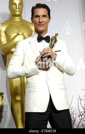 86. Annual Academy Awards Presse-Zimmer mit: Matthew McConaughey Where: Los Angeles, California, Vereinigte Staaten von Amerika als: 3. März 2014 Stockfoto