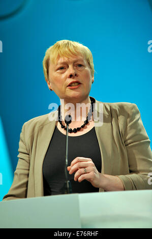 Liverpool, Vereinigtes Königreich. 7. September 2014. Angela Eagle Shadow Leader House Of Commons, spricht auf dem Podium, TUC jährliche allgemeine Konferenz Liverpool Kredit: Della Batchelor/Alamy Live News Stockfoto