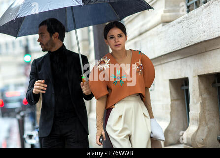 Paris Fashion Week Damenmode Herbst/Winter 2014-2015 - Promi-Sichtungen mit: Miroslava Duma wo: Paris, Frankreich bei: 3. März 2014 Stockfoto