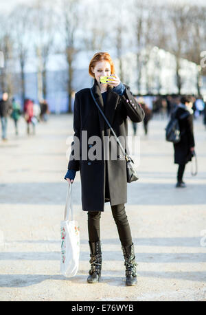 Paris Fashion Week Damenmode Herbst/Winter 2014-2015 - Promi-Sichtungen mit: Thairine Garcia wo: Paris, Frankreich bei: 3. März 2014 Stockfoto