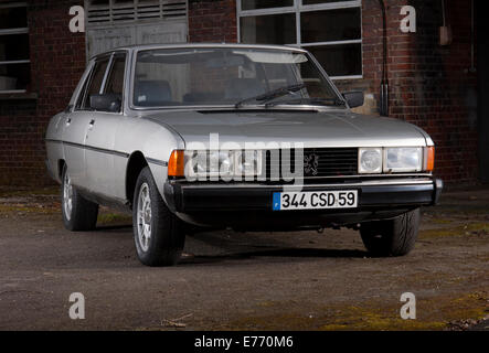 Französische Oldtimer Peugeot 604, Anfang der 80er Jahre Modell Stockfoto