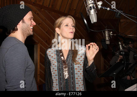 Aufnahme-Session für das Broadway The Bridges of Madison County statt in den Avatar Studios.  D: Steven Pasquale, Kelli O'Hara wo: New York, New York, Vereinigte Staaten von Amerika als: 3. März 2014 Stockfoto