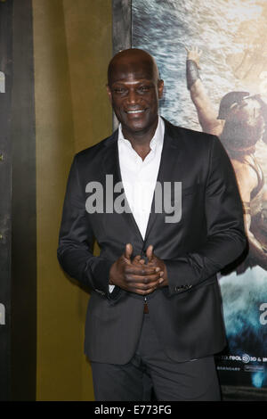 Prominenz besucht Premiere von Warner Bros Pictures und Legendary Pictures 300: Rise Of An Empire "in TCL Chinese Theatre.  Mitwirkende: Peter Mensah wo: Los Angeles, California, Vereinigte Staaten von Amerika bei: 4. März 2014 Stockfoto