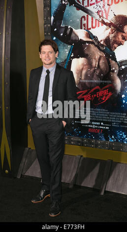 Prominenz besucht Premiere von Warner Bros Pictures und Legendary Pictures 300: Rise Of An Empire "in TCL Chinese Theatre.  Mitwirkende: Jack O' Connell wo: Los Angeles, California, Vereinigte Staaten von Amerika bei: 4. März 2014 Stockfoto