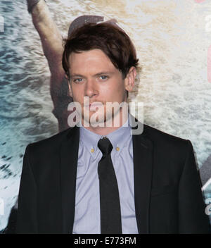 Prominenz besucht Premiere von Warner Bros Pictures und Legendary Pictures 300: Rise Of An Empire "in TCL Chinese Theatre.  Mitwirkende: Jack O' Connell wo: Los Angeles, California, Vereinigte Staaten von Amerika bei: 4. März 2014 Stockfoto