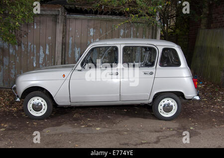 Klassische französische Kleinwagen Renault 4 Stockfoto