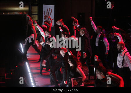 Opening Night der New Yorker Philharmoniker Sweeney Todd, Avery Fisher Hall - Akt statt.  Mitwirkende: wo gegossen: New York, New York, Vereinigte Staaten von Amerika bei: 5. März 2014 Stockfoto