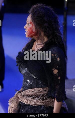 Opening Night der New Yorker Philharmoniker Sweeney Todd, Avery Fisher Hall - Akt statt.  Mitwirkende: Audra McDonald Where: New York, New York, Vereinigte Staaten von Amerika bei: 6. März 2014 Stockfoto