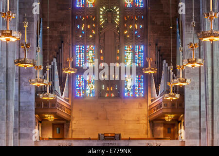 Eine Orgel in einer Kirche. Stockfoto