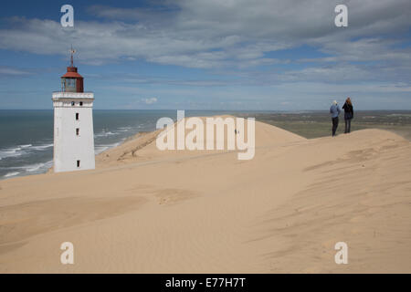 Rubjerg Knude Leuchtturm an der Küste der Nordsee in Jütland Dänemark. Der Leuchtturm ist heute stillgelegt. Stockfoto