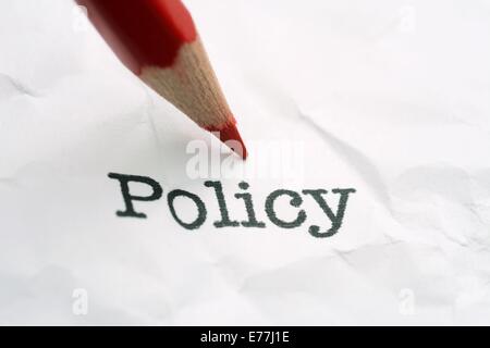 Bleistift auf Politik text Stockfoto