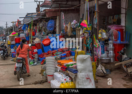 Haushalts-Hardware Shop im ländlichen Raum. Stockfoto