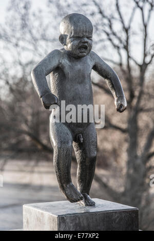 "Sinnataggen", Bronze-Skulptur eines hartnäckigen, böse jungen Vigeland Installation, Frogner Park, Oslo, Norwegen Stockfoto