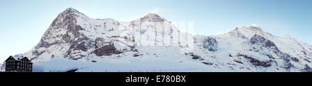 Von links: Eiger, Monch und Jungfrau Alpengipfel im Berner Oberland, Schweiz Stockfoto