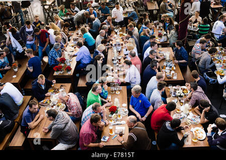 Biergarten, Düsseldorf, Deutschland Stockfoto